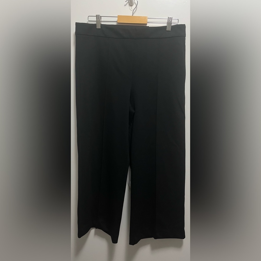 NWT Ann Taylor High Waisted Wide Leg Cropped Black Trousers Size 12